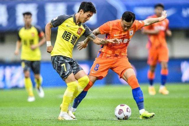 【中超】费莱尼绝杀莱昂纳多失良机 山东1比0广州队